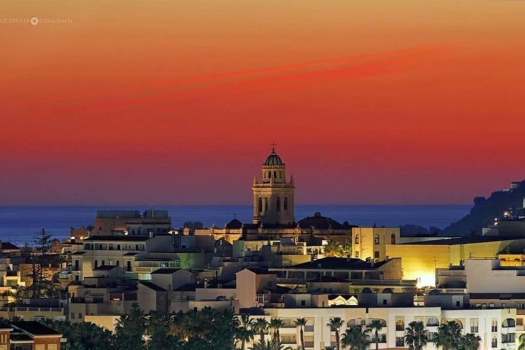 شقة Descanso Y Diversion En Pleno Centro De Almuñécar المظهر الخارجي الصورة